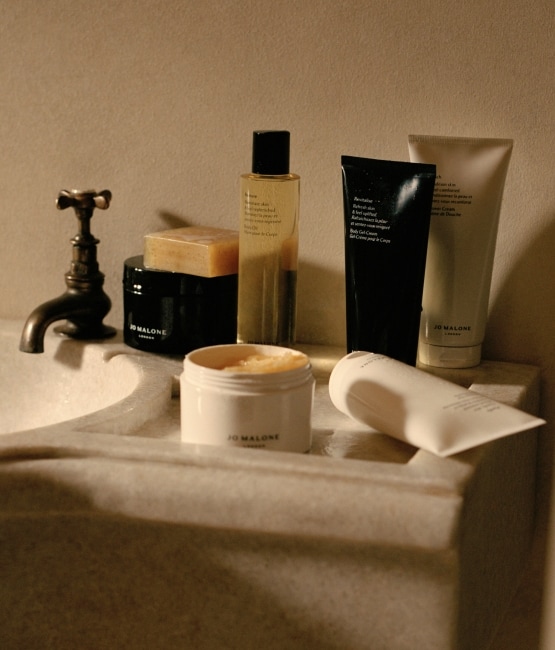 Jo Malone London Ginger Busicuit Cologne and Candle